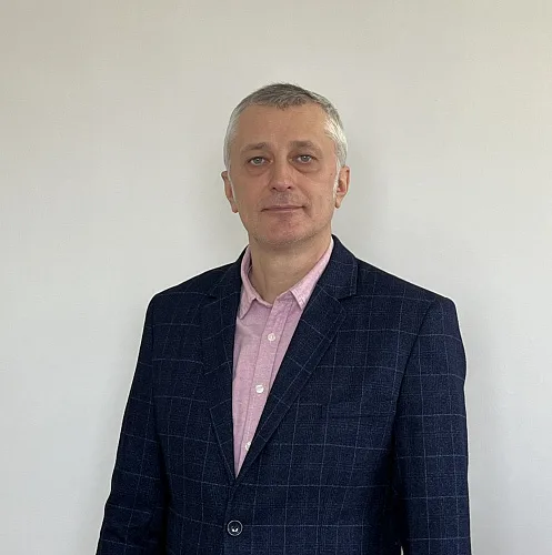 Черненький Юрий Викторович, ведущий специалист юридической компании «Давыдов и Партнеры». 100% выигранных дел