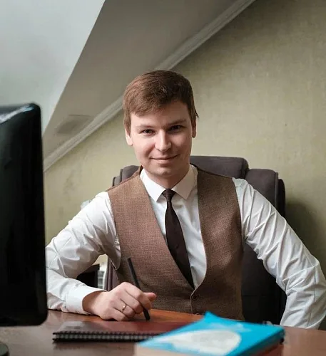 Шагин Алексей Викторович, ведущий специалист юридической компании «Давыдов и Партнеры». 100% выигранных дел